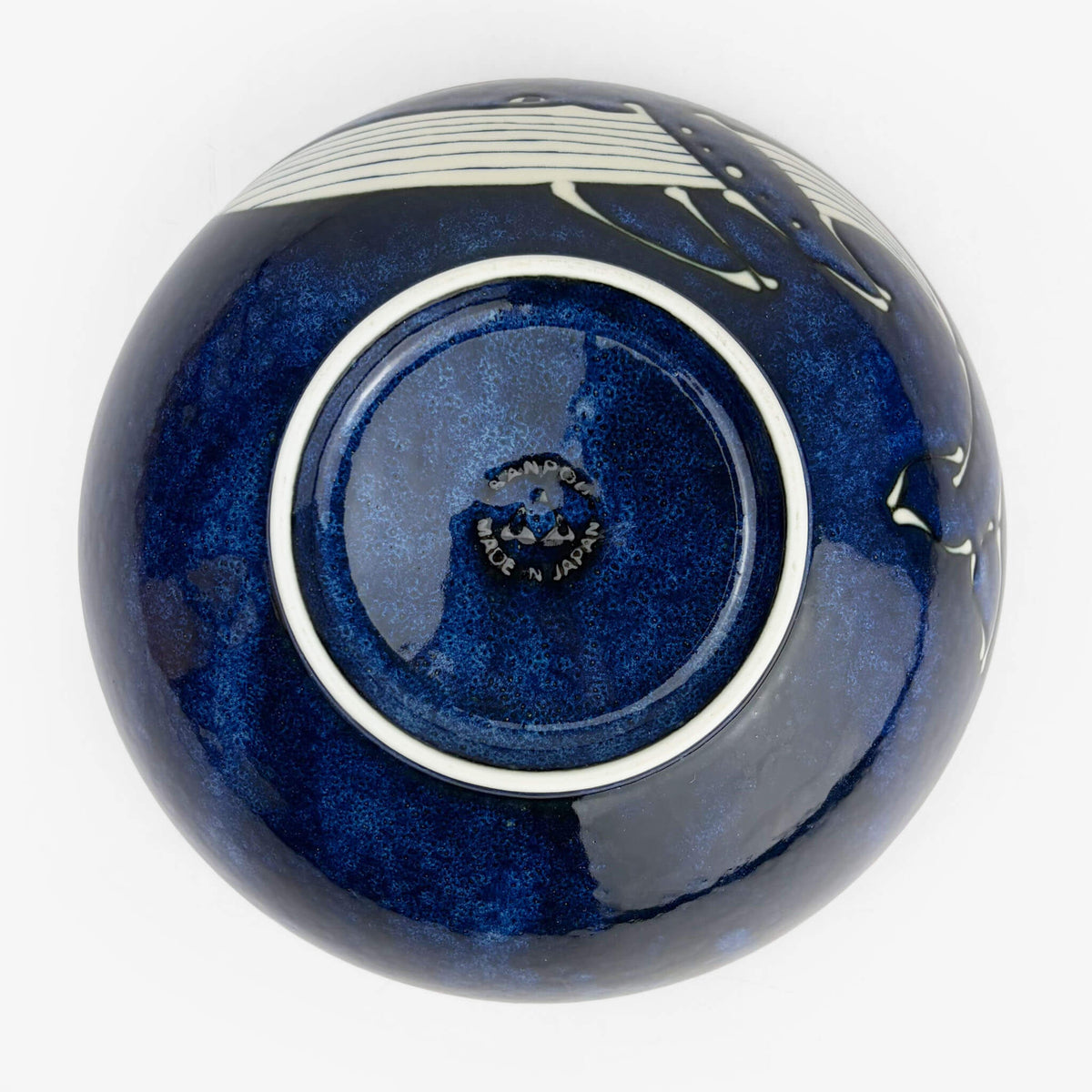 Shallow Bowl Whale (8.5"D)