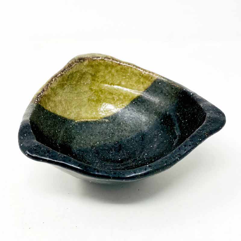 Triangle Dish Kurobizen (4.25"x 1.75"H) image 4