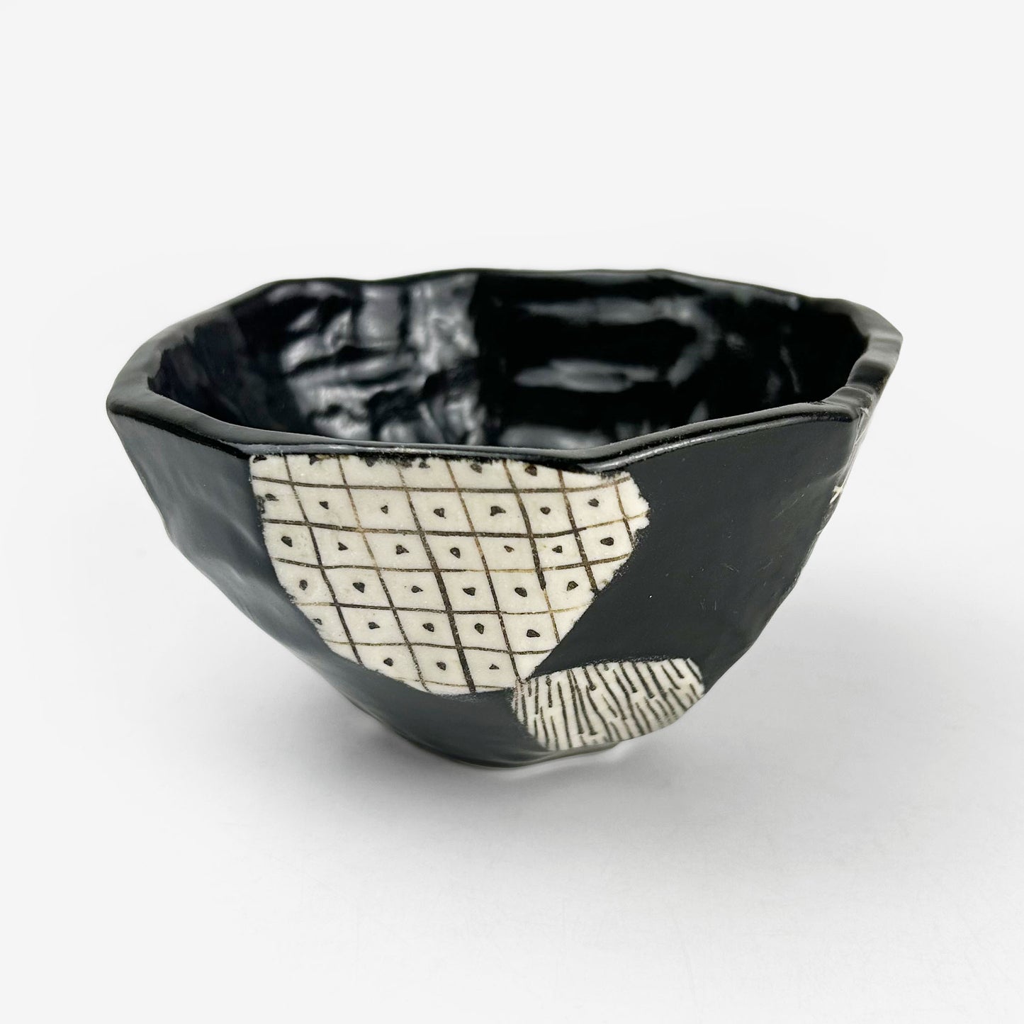 Bowl Tamen Kuro Oribe (5.5"D)