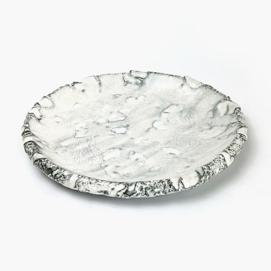 Plate Kobiki (8.25"D) by Bunga Yamamoto