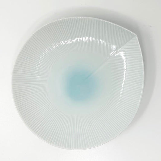 Moa Light Blue Leaf Plate (10"D) image 1