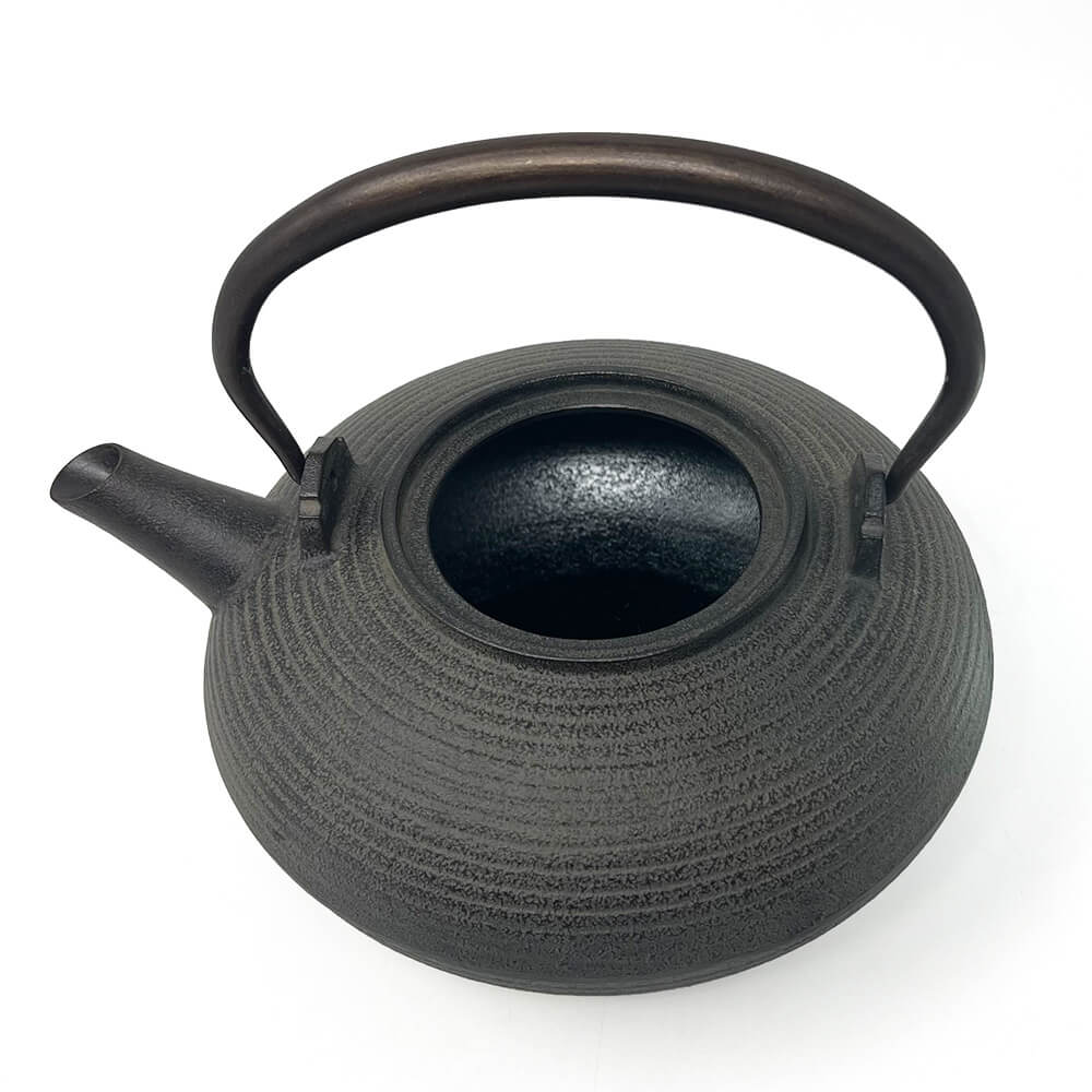 Cast Iron Kettle - Itome (1.6 Qt.) image 2
