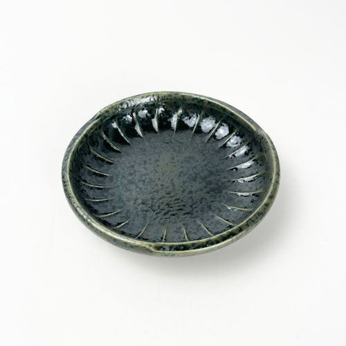 Mamezara Kiku Dish Black Green (3.5"D)