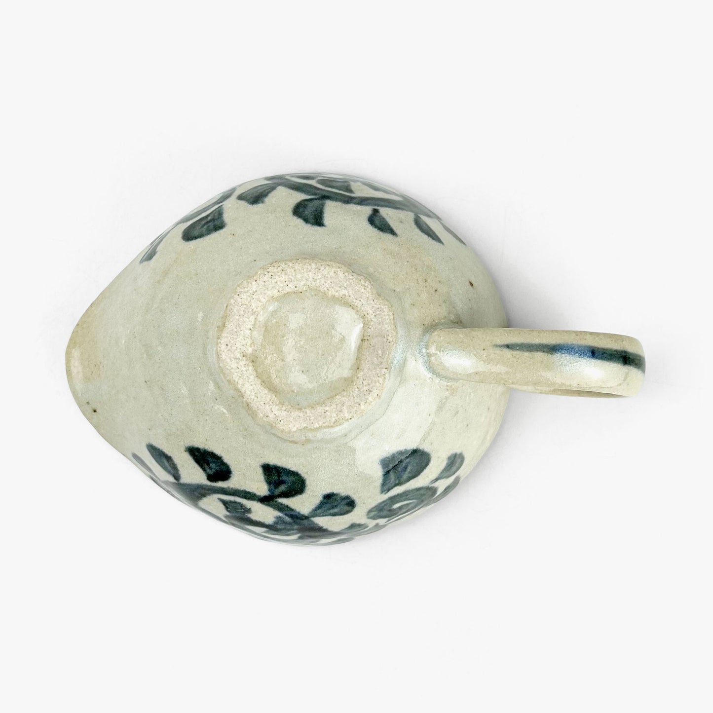 Bowl w/handle Some Karakusa (5.25" x 4.5")