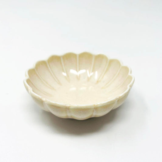 Rinka Small Chinmi Dish Light Pink (2.75"D) image 1