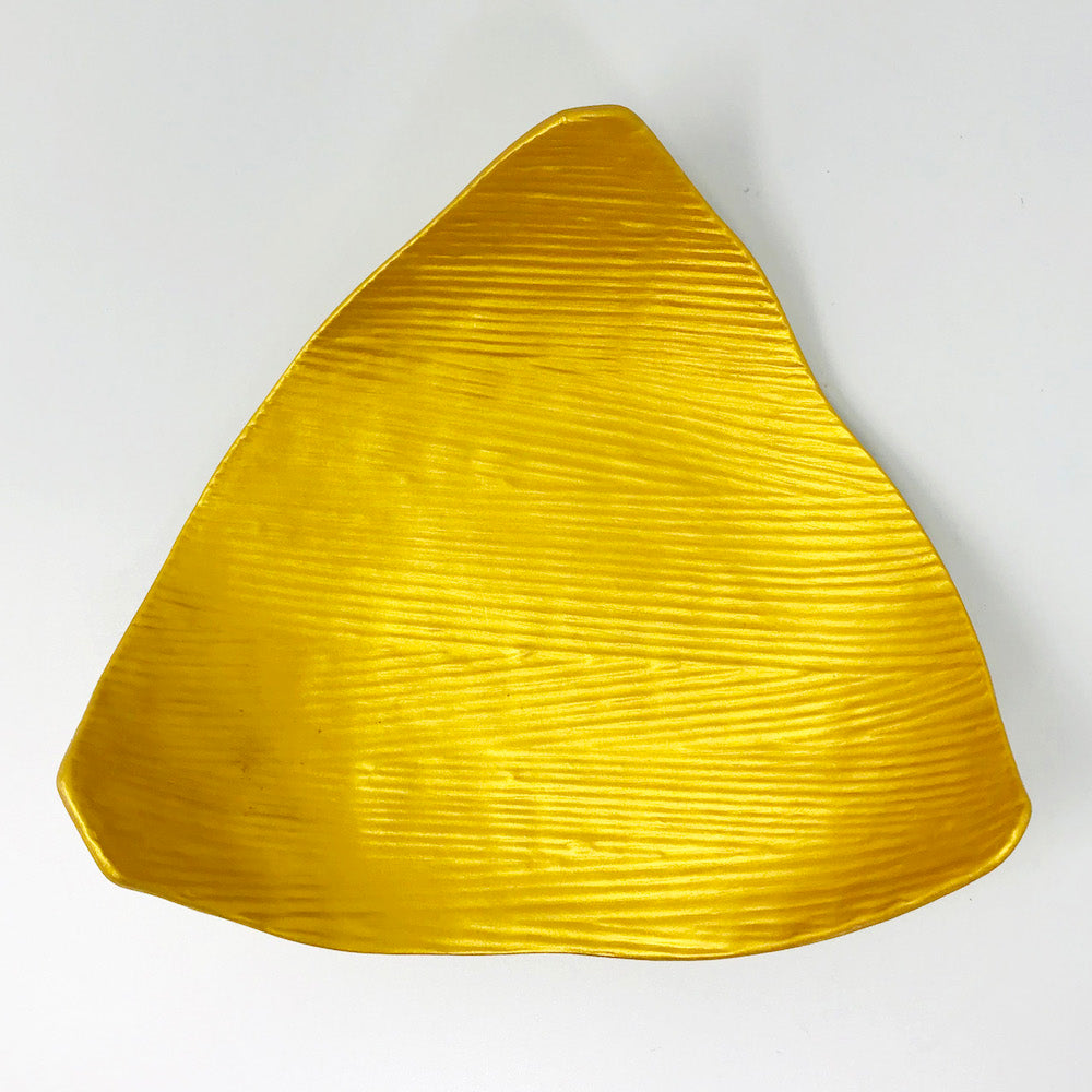 Footed Triangle Plate Kinsai Gold 金彩櫛目三角前菜皿(7.5"D) image 5