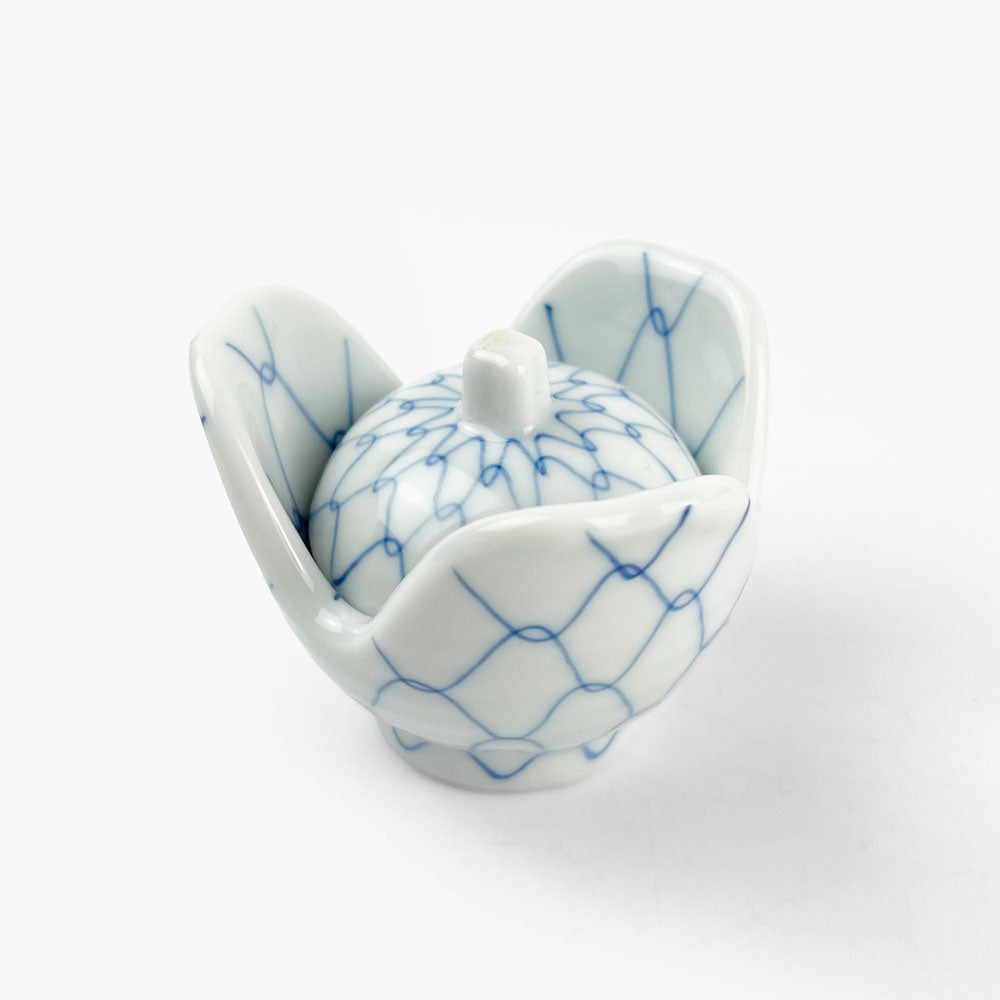 Small Chinmi Dish w/ lid Ami (3"D) image 0