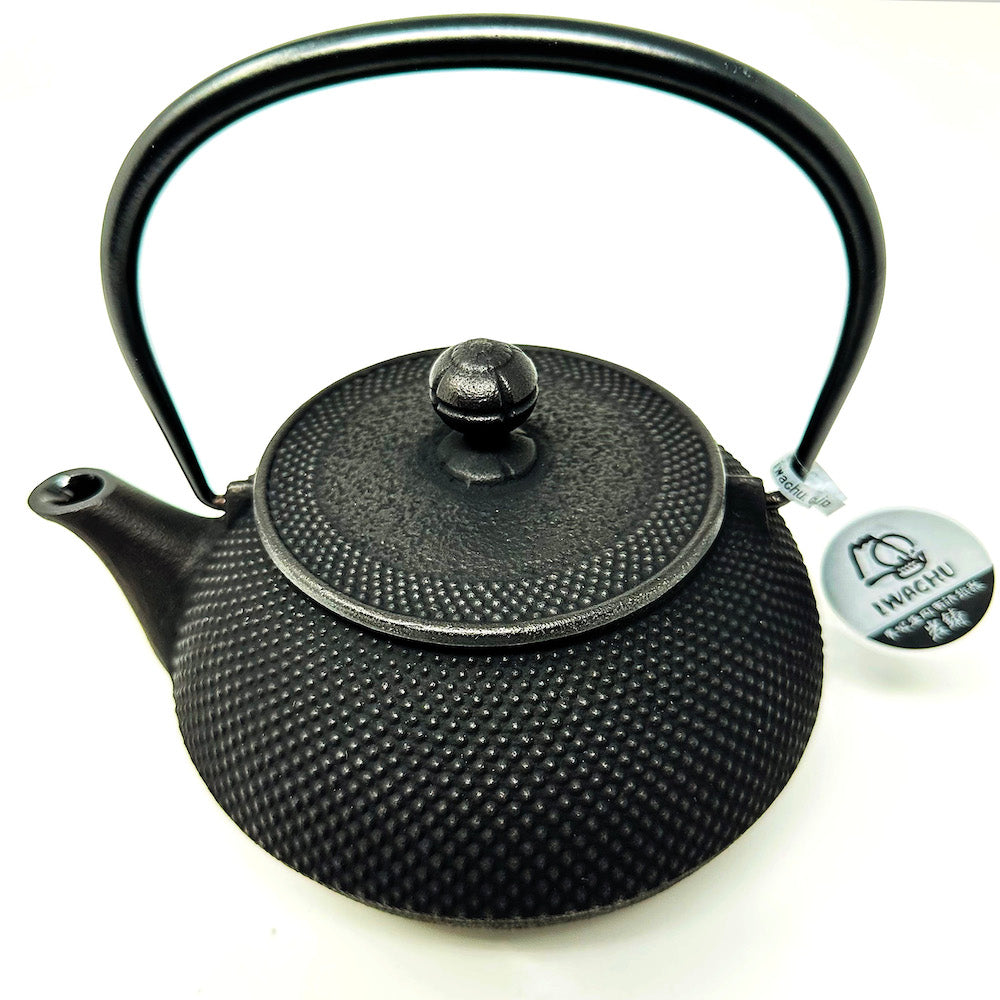 Iwachu Tetsubin Cast Iron Tea Pot Arare (30 fl.oz ) image 1