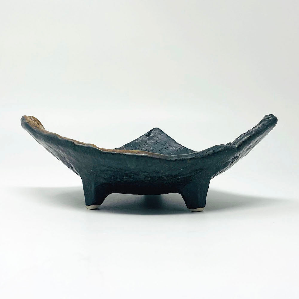 Footed Triangle Deep Plate (8"x6.25") image 6