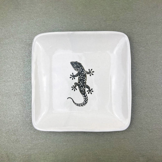 Sq.Plate Lizard (6.5"D) by Takunobu Sawada image 0