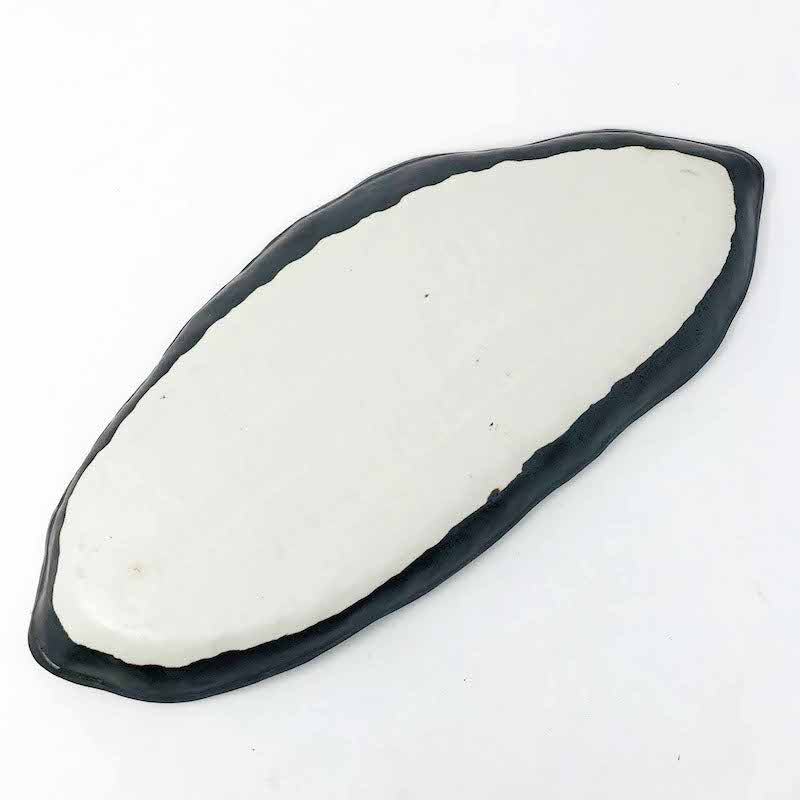 Akane Leaf Shape Plate  (13"x 4") image 2