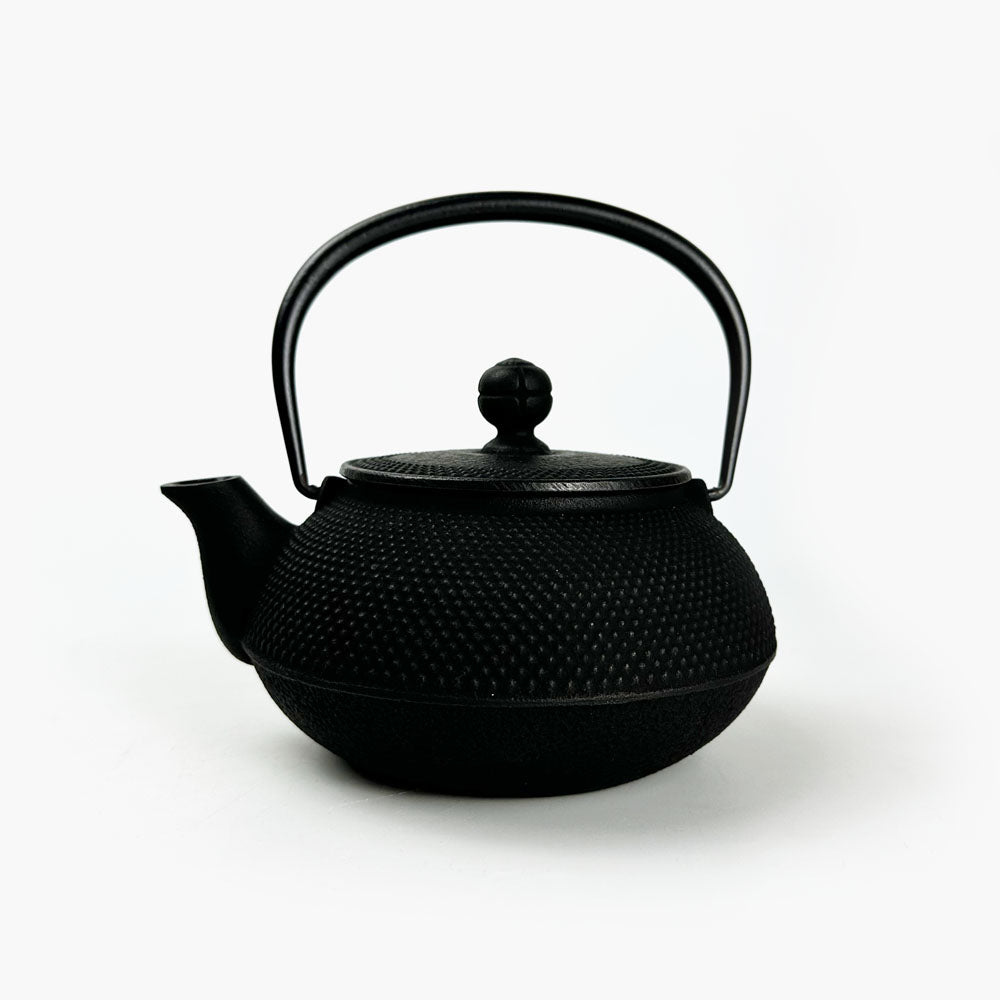 Cast Iron Teapot Black Hobnail (22 fl. oz) image 0