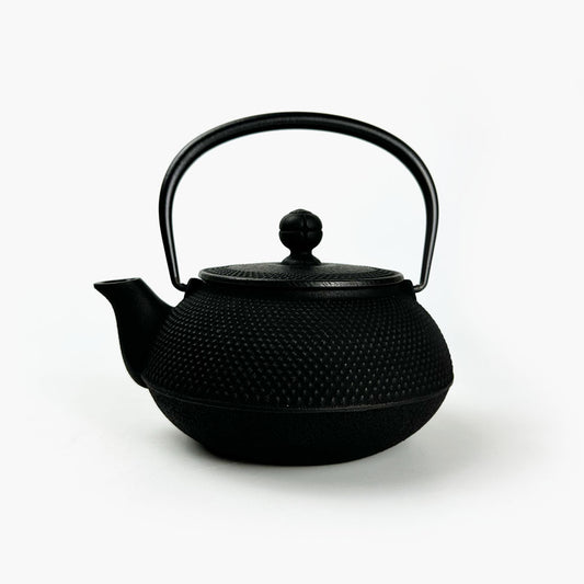Cast Iron Teapot Black Hobnail (22 fl. oz) image 0