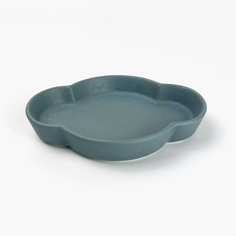Small Chinmi Dish Blue (5"x 4") image 0