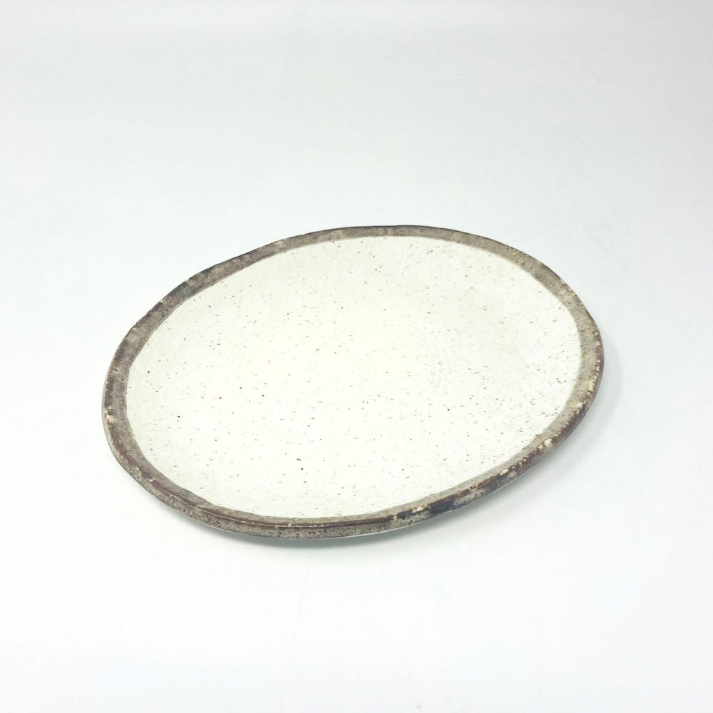 Oval Plate Shirokaratsu Small (7"x5.75") image 0