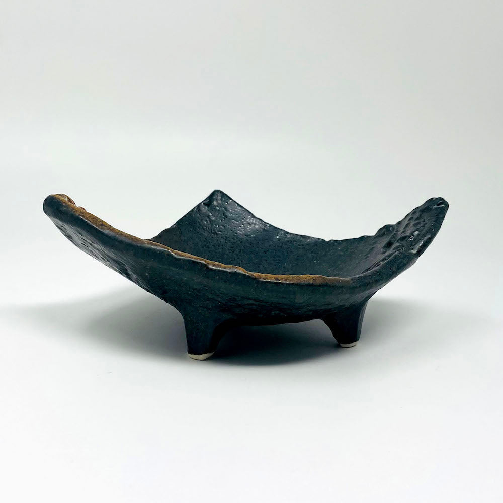 Footed Triangle Deep Plate (8"x6.25") image 3