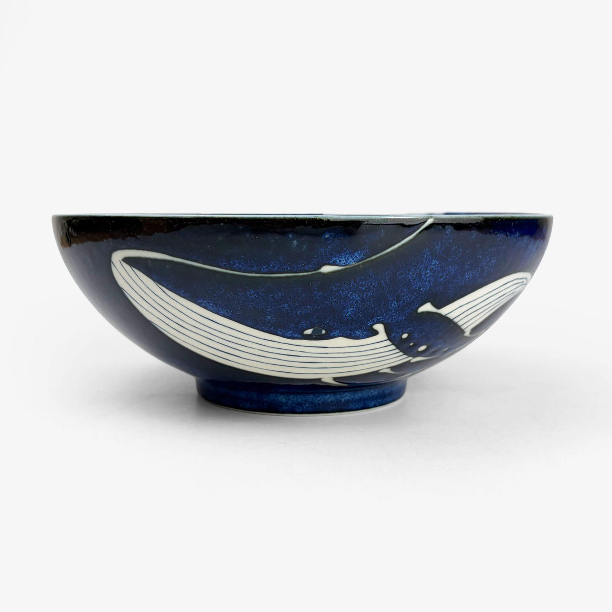 Shallow Bowl Whale (8.5"D)