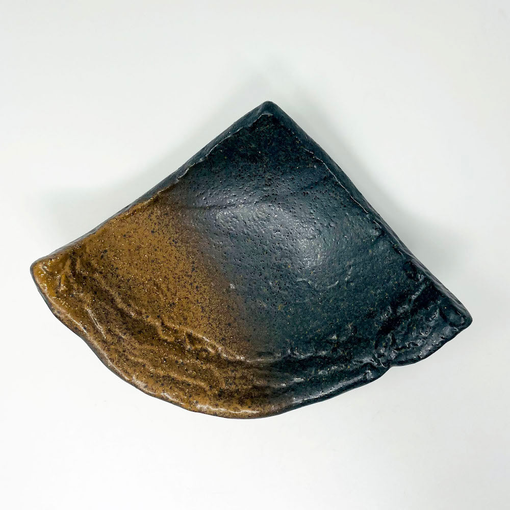 Footed Triangle Deep Plate (8"x6.25") image 5