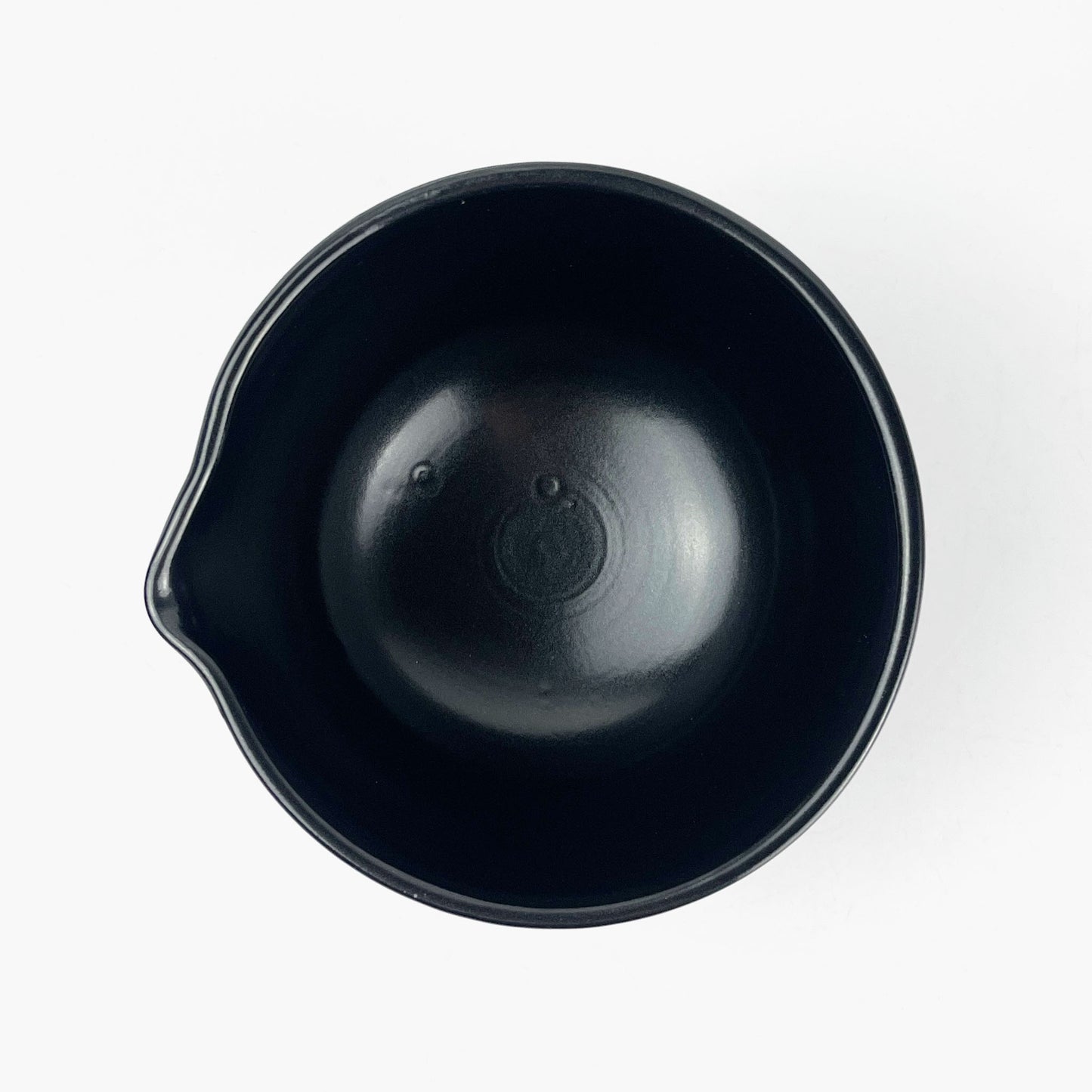 Matcha Bowl with Spout Black (5"D)