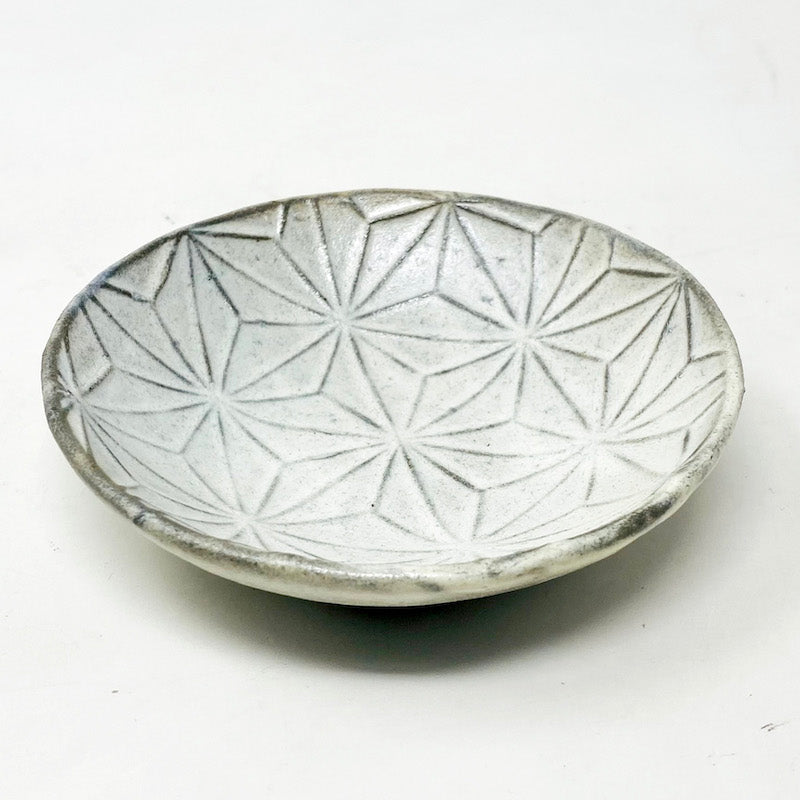 Asanoha Kobiki Small Dish (4"D) by Houju-gama image 0