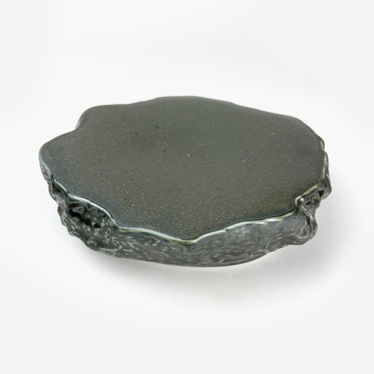 Plate Rock Black (6"D) image 0