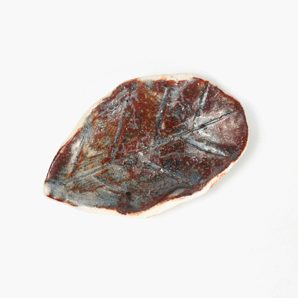 Small Chinmi Dish Hagata Yamabato (3.5" x 2") image 1