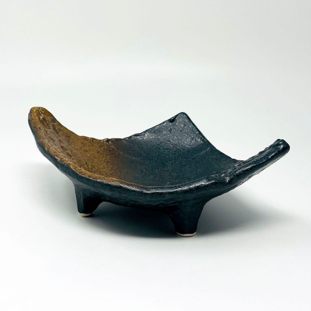 Footed Triangle Deep Plate (8"x6.25") image 2