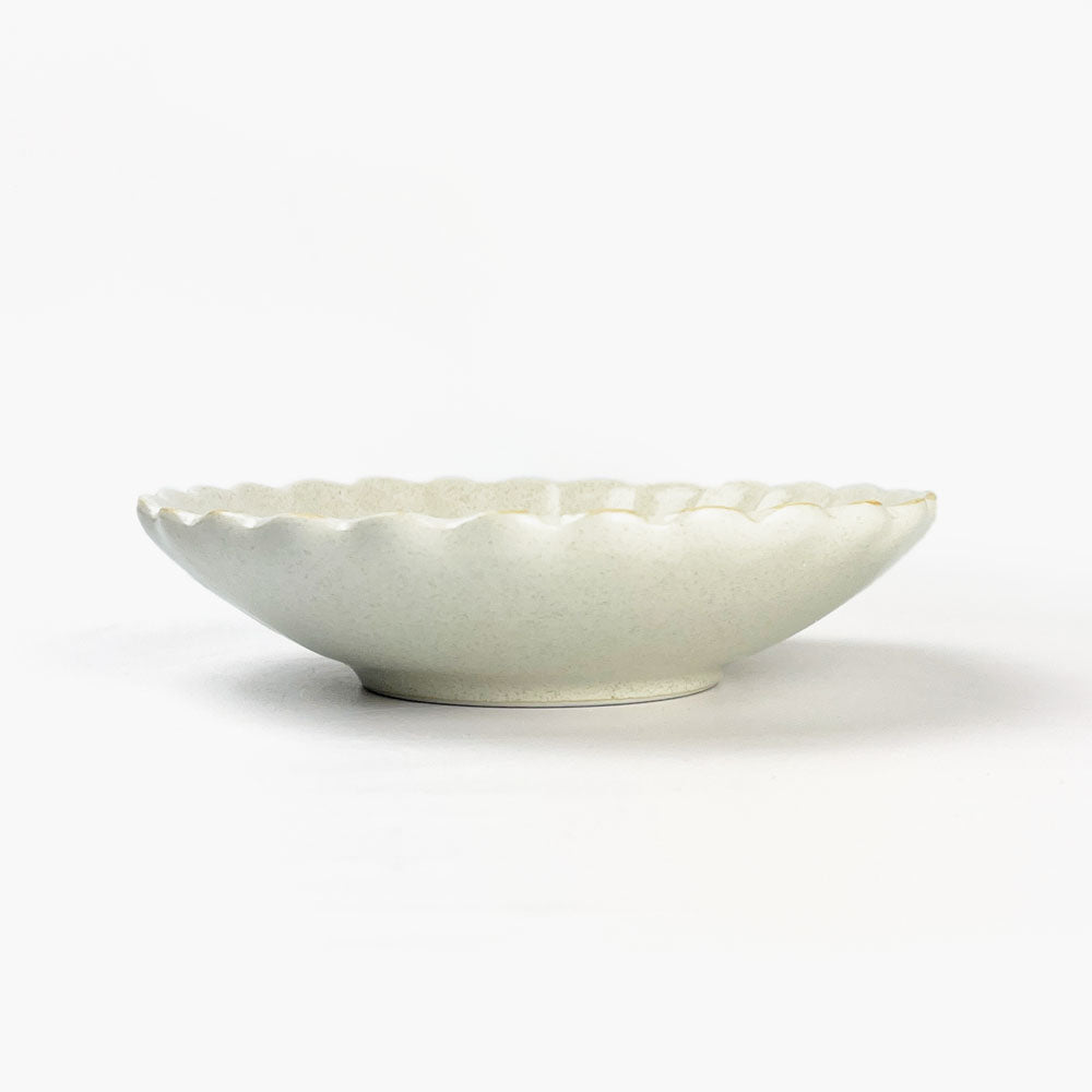 Dish Kiku White (5"D) image 3