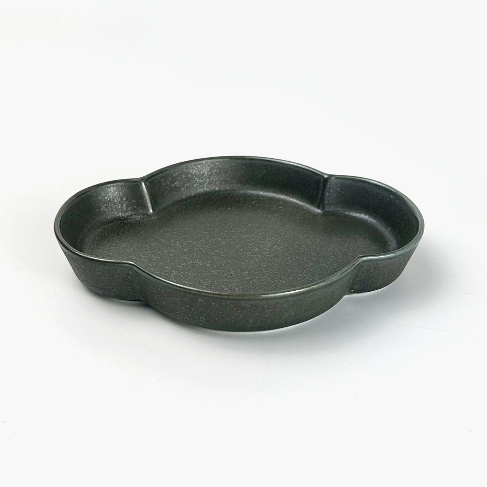 Small Chinmi Dish Black (5"x 4") image 0