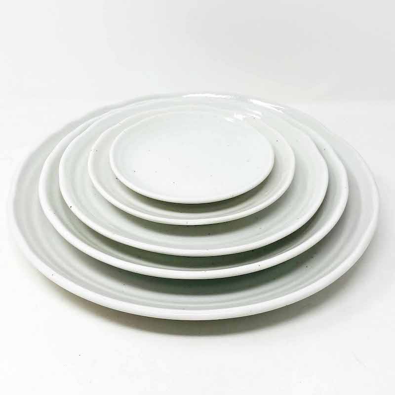 White Kobiki Plate  (11.5"D) image 1