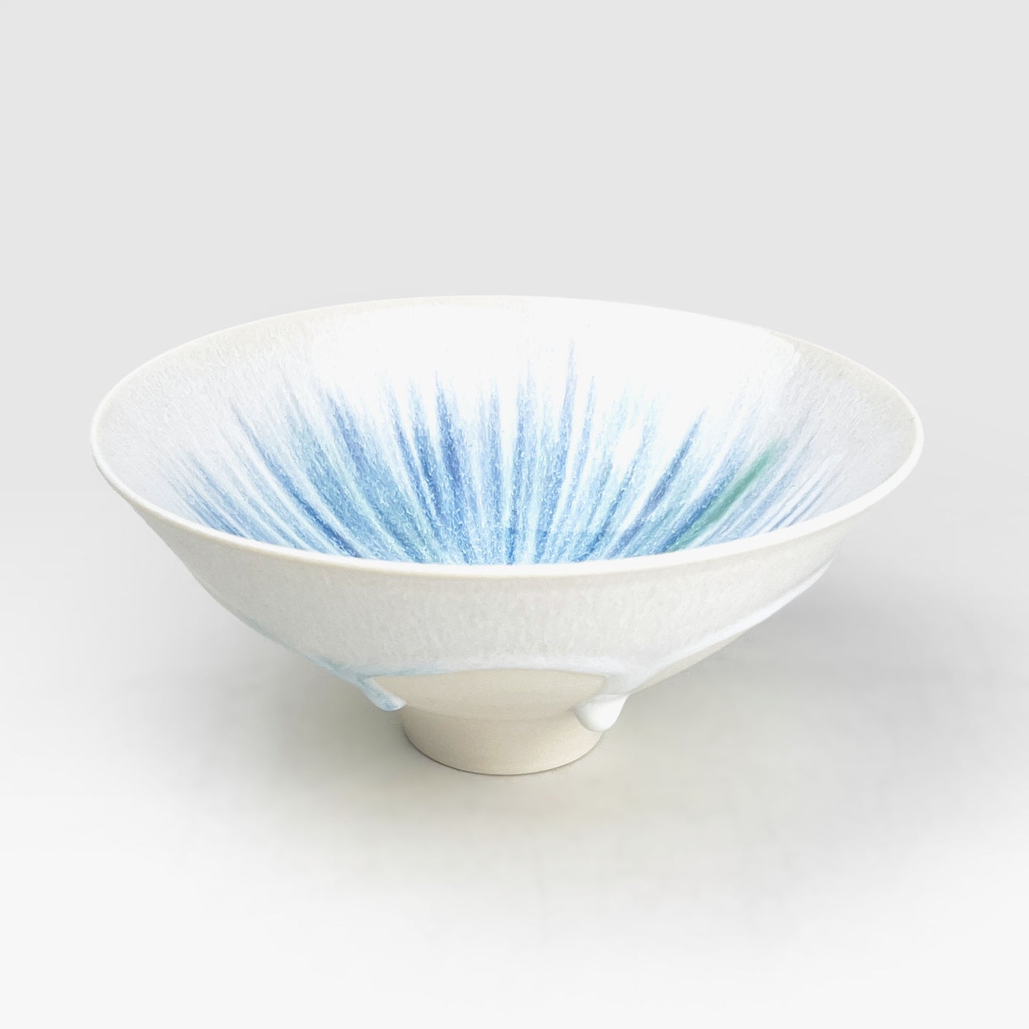 Bowl White/Blue by Minoru Fukushima (5.5"D)