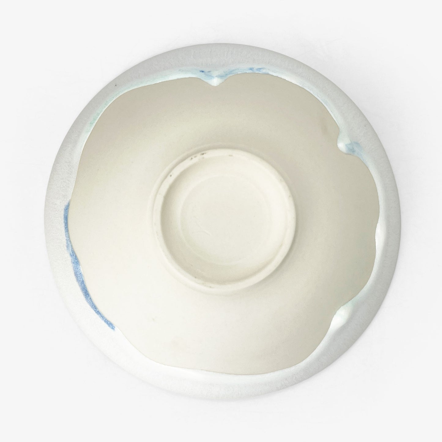 Shallow Bowl White Blue by Minoru Fukushima (7"D)