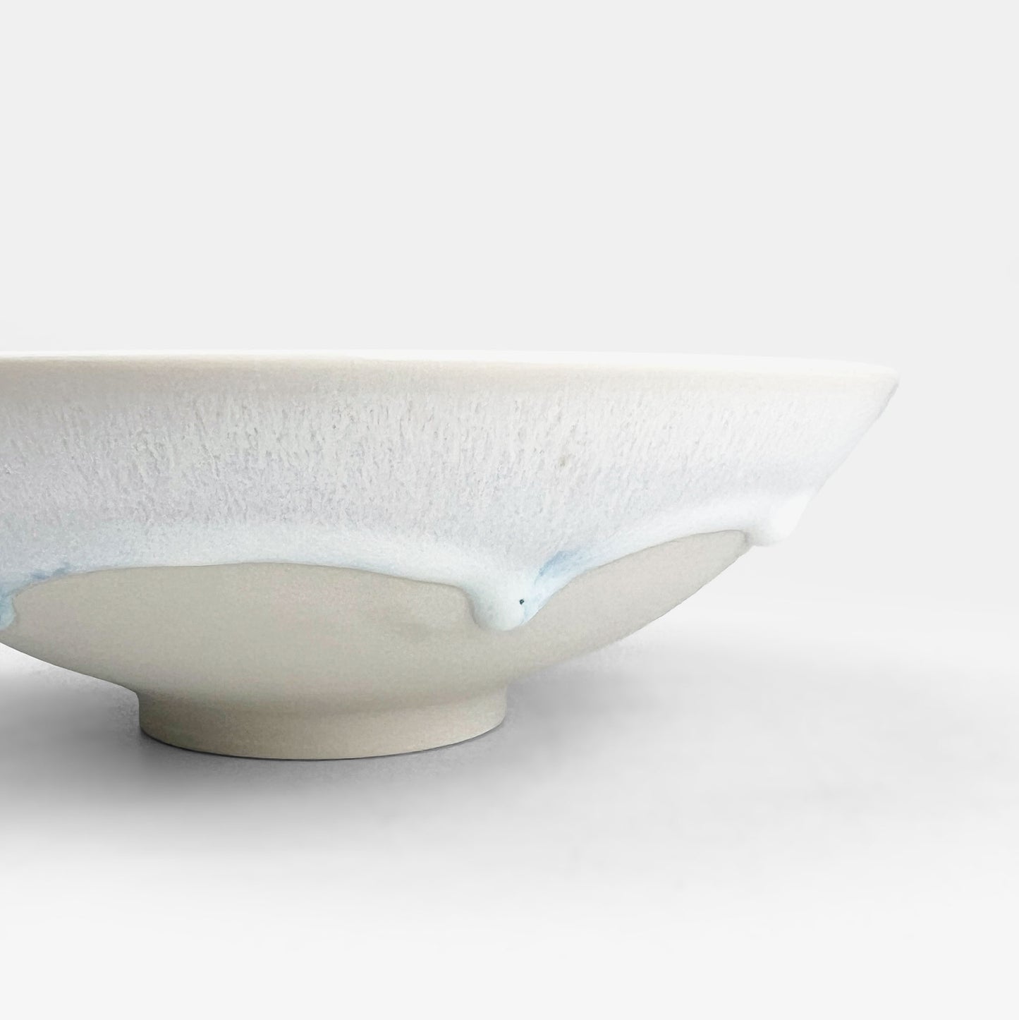 Shallow Bowl White Blue by Minoru Fukushima (7"D)