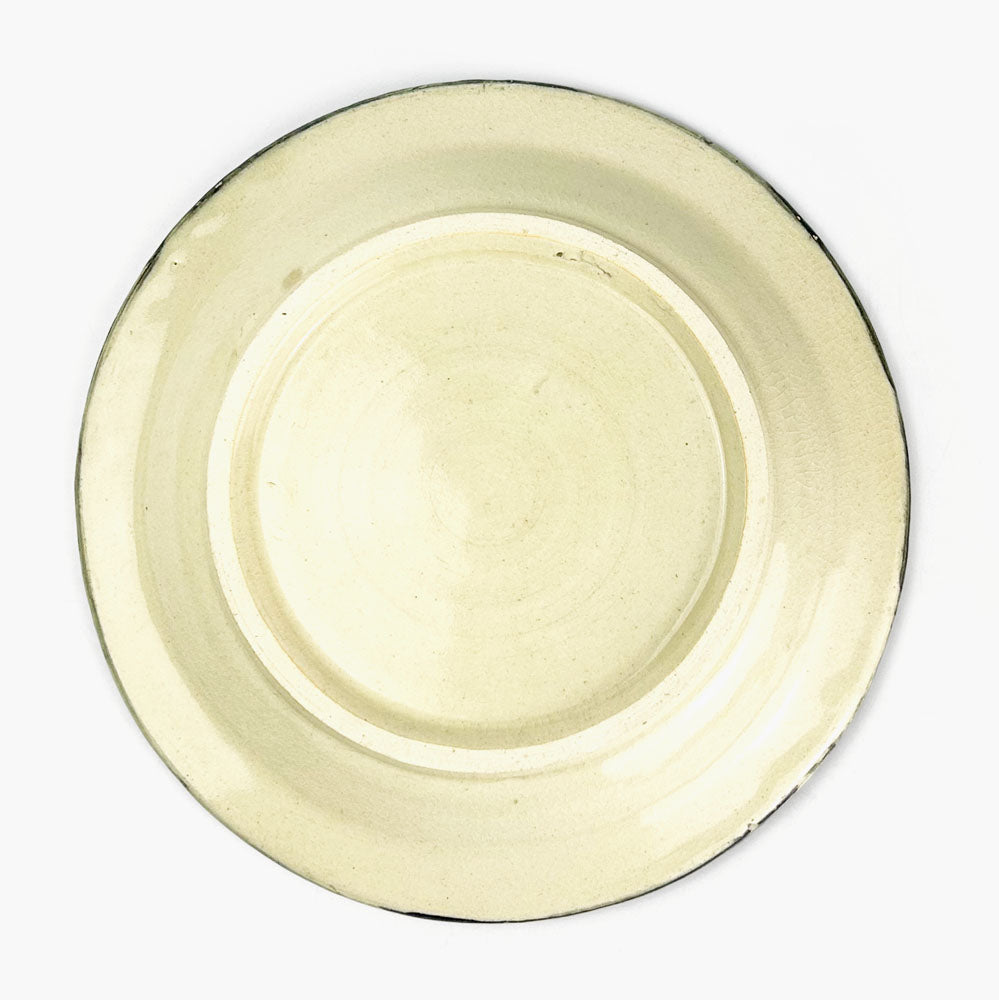Round Plate Dokudami (8.75"D) by Ryuji Fujita
