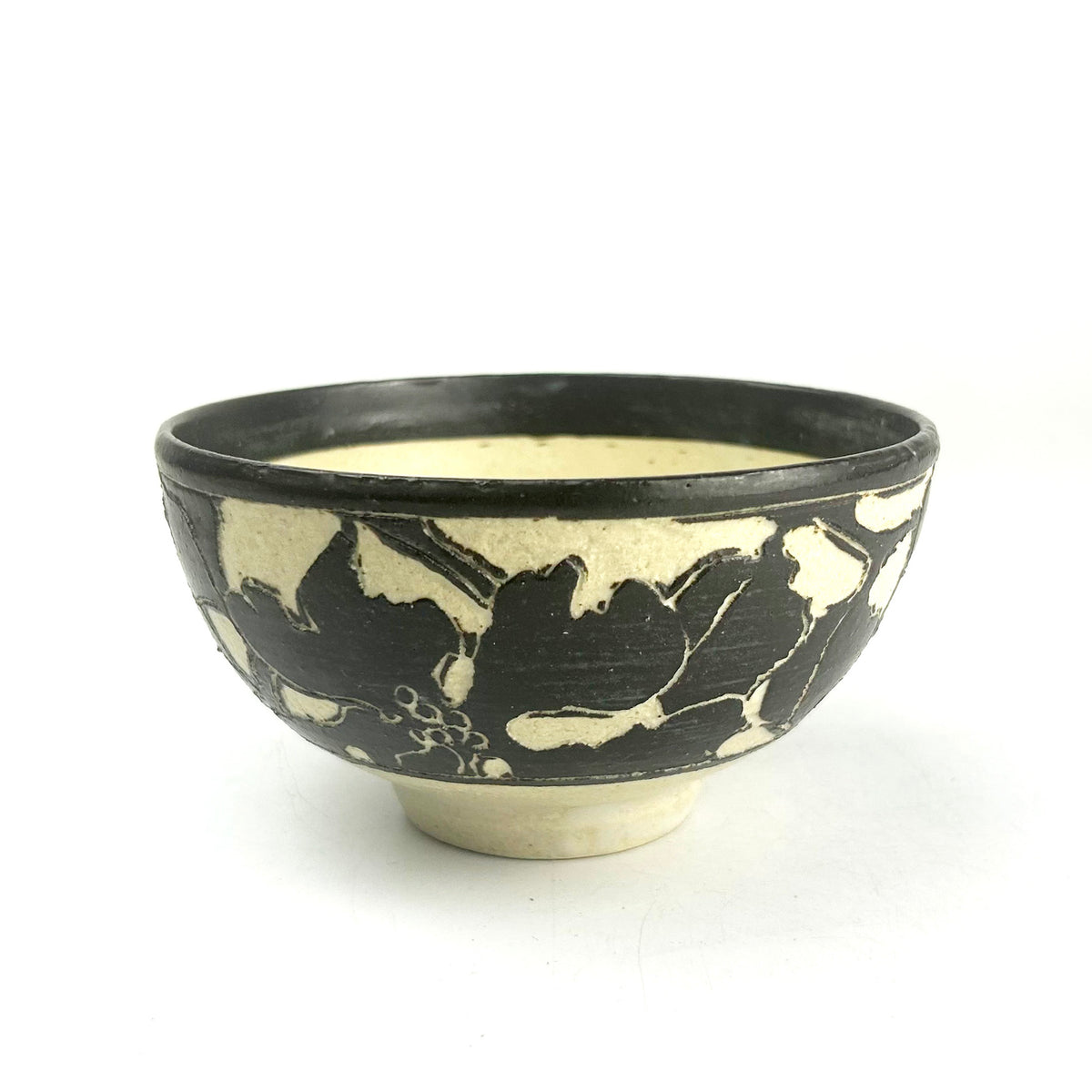 Bowl Kakiotoshi Flower by Fujita (5"D)