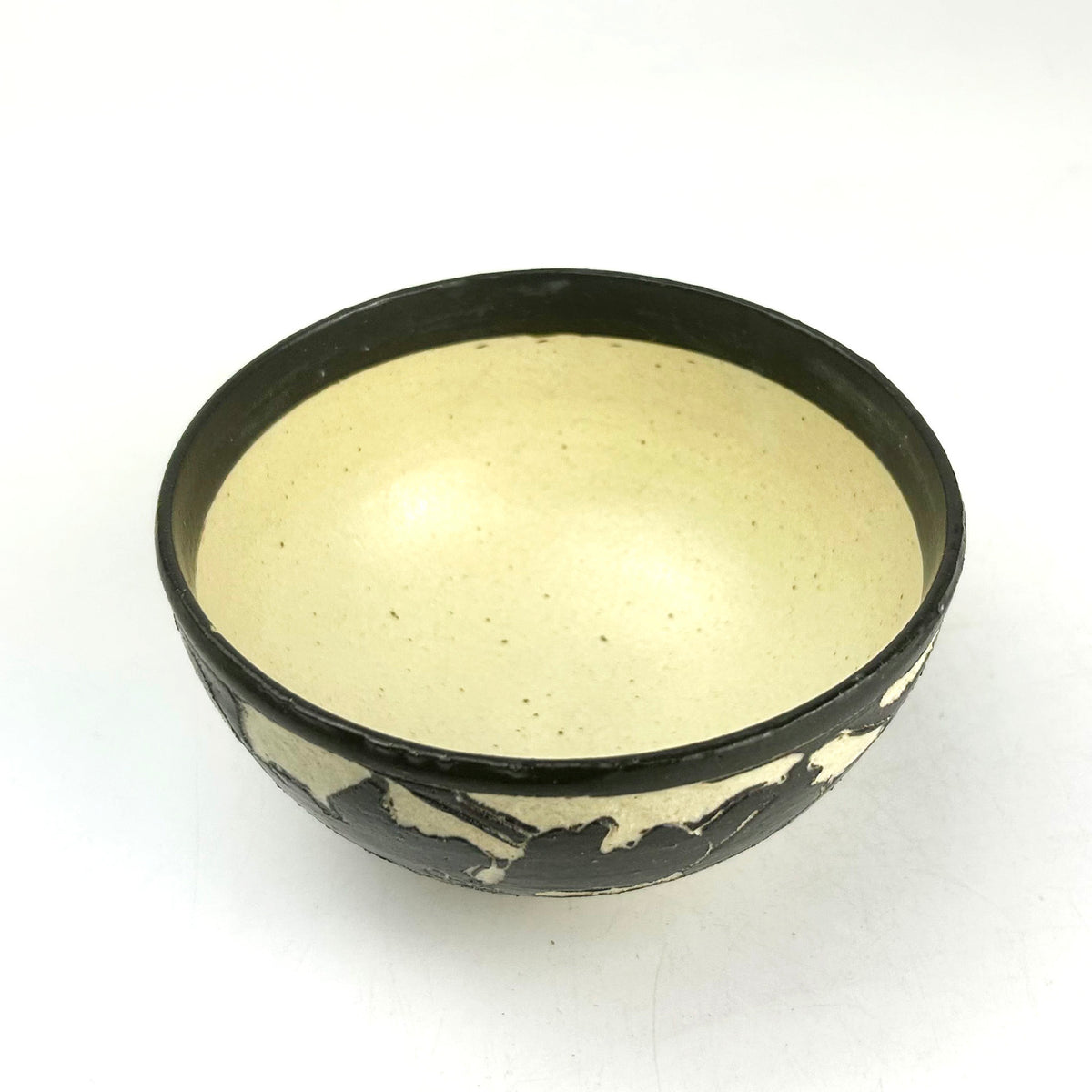 Bowl Kakiotoshi Flower by Fujita (5"D)