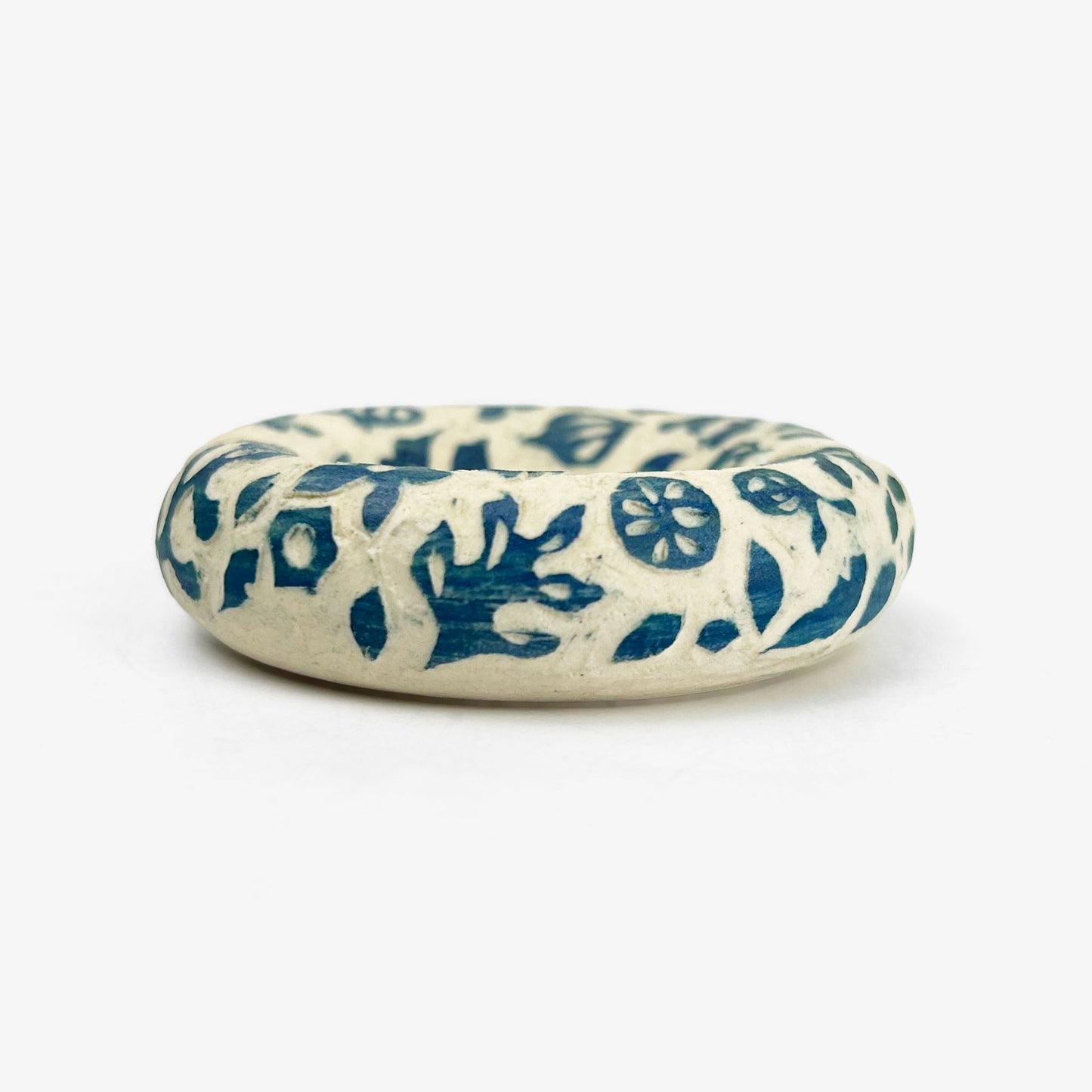 Ornament by Kakiotoshi Hagiwara White