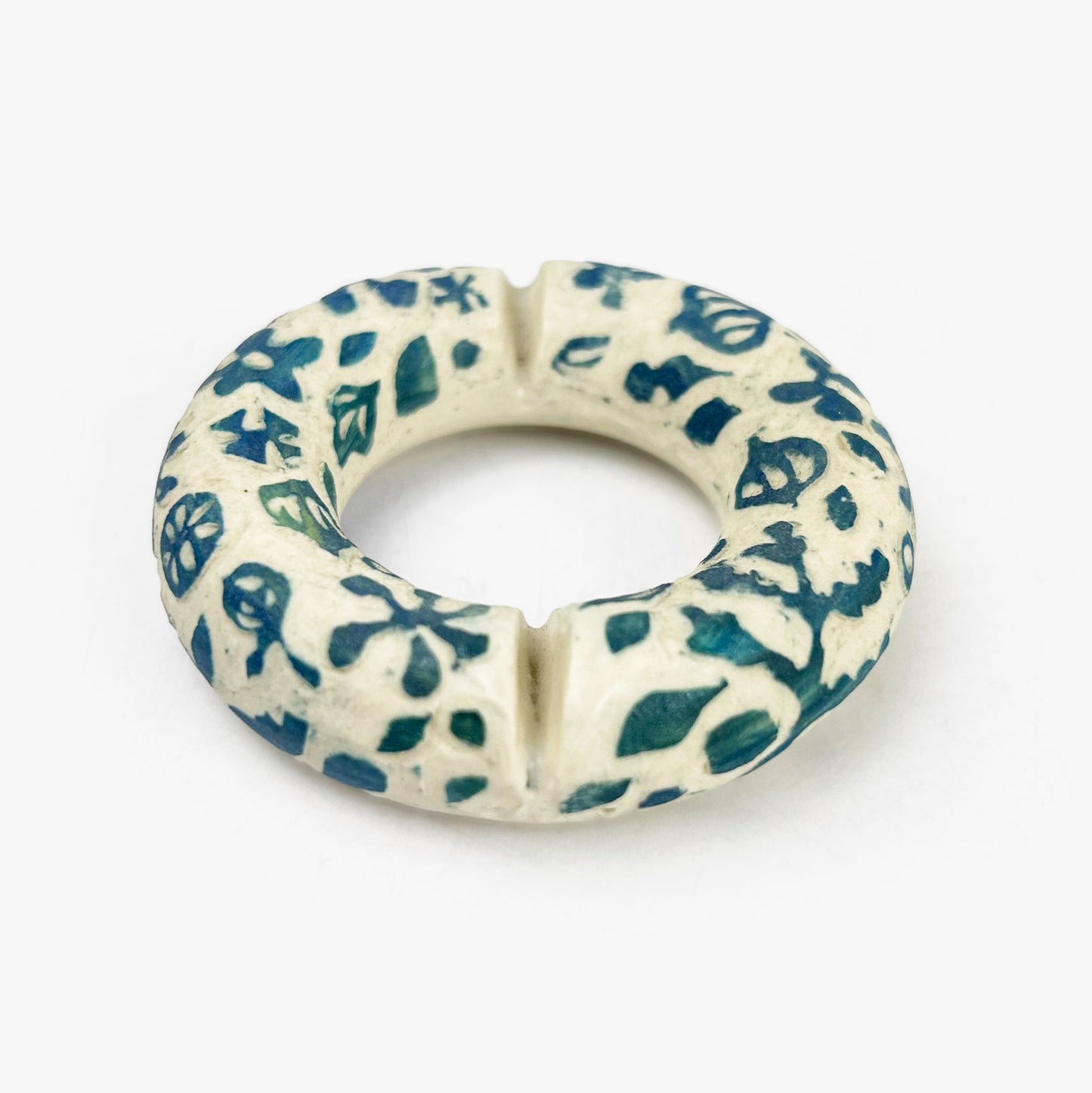 Ornament by Kakiotoshi Hagiwara White