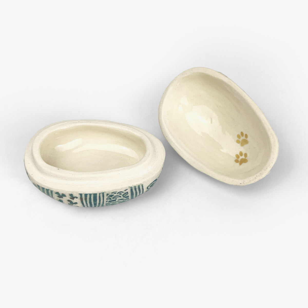 Cov. Bowl Dog Blue Ornament by Yukiko Hagiwara (2.75"x1.75"x1.75)