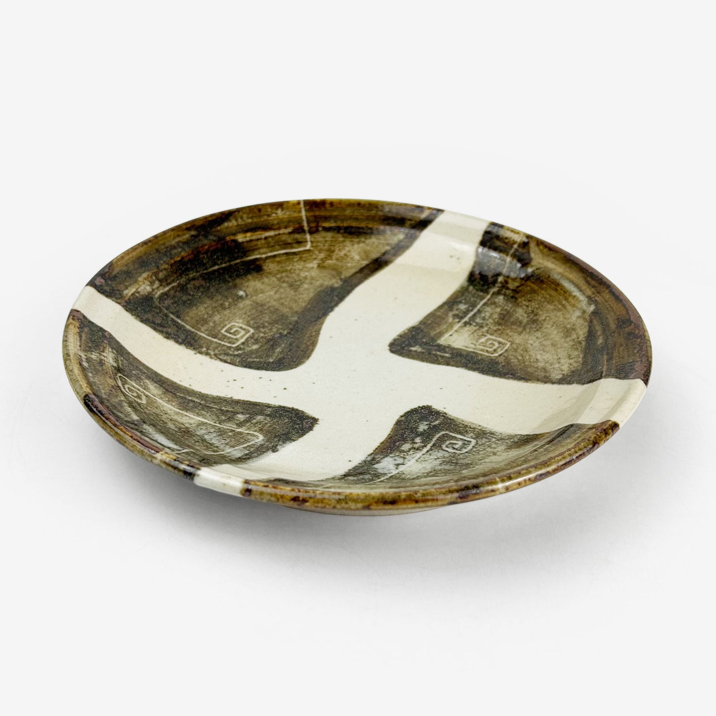 Plate White/Brown by Yasuko Maeda (7.5"D)
