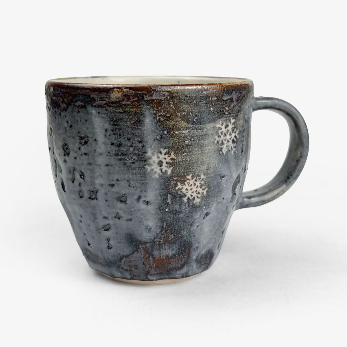 Sake Cup Fuji Nezumi (2.0 oz) by Yasuko Maeda