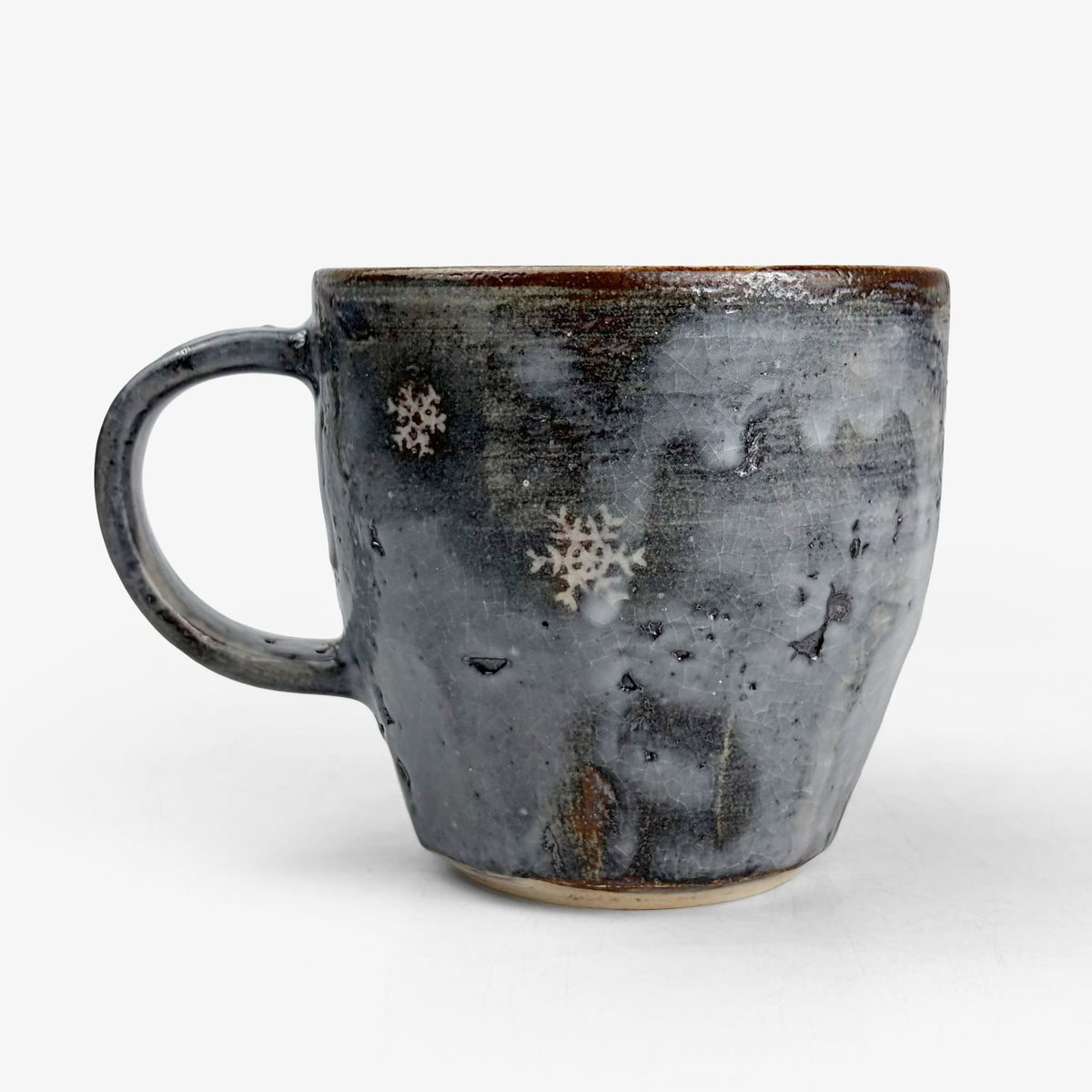 Sake Cup Fuji Nezumi (2.0 oz) by Yasuko Maeda