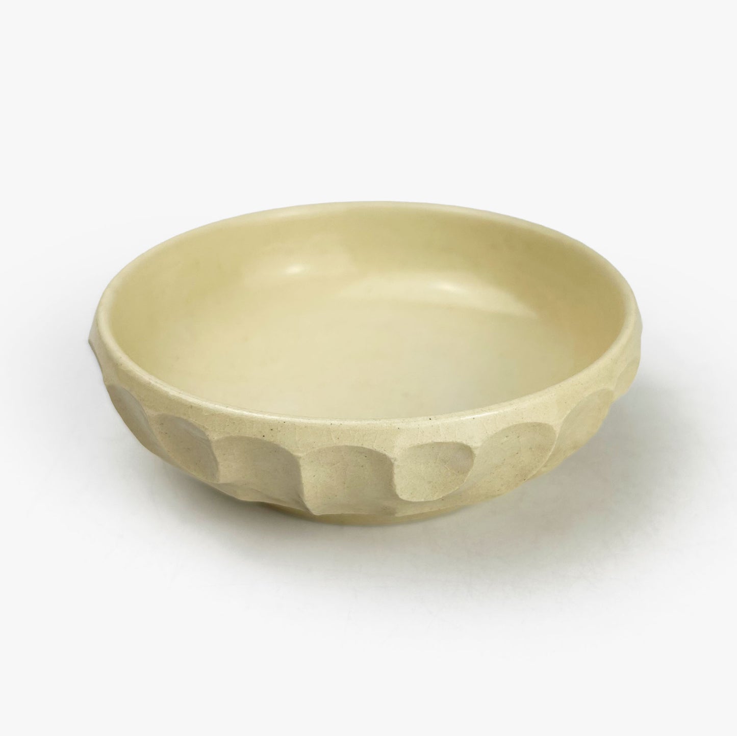 Small Shallow Bowl Jyomon White by Yasuko Maeda (4.25"D)