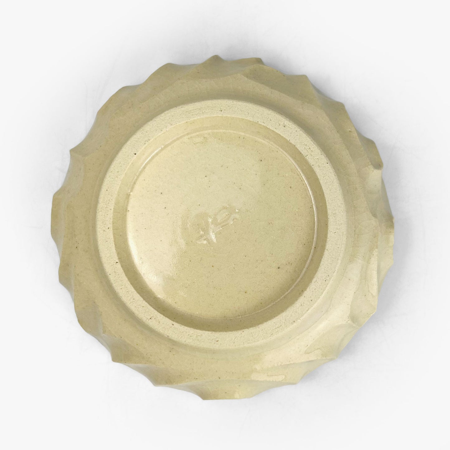 Small Shallow Bowl Jyomon White by Yasuko Maeda (4.25"D)