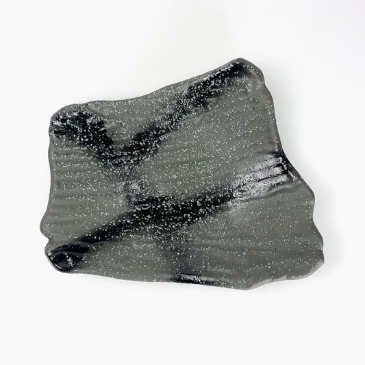 Henkei Plate Kurofuki (9.5"x 8") image 1