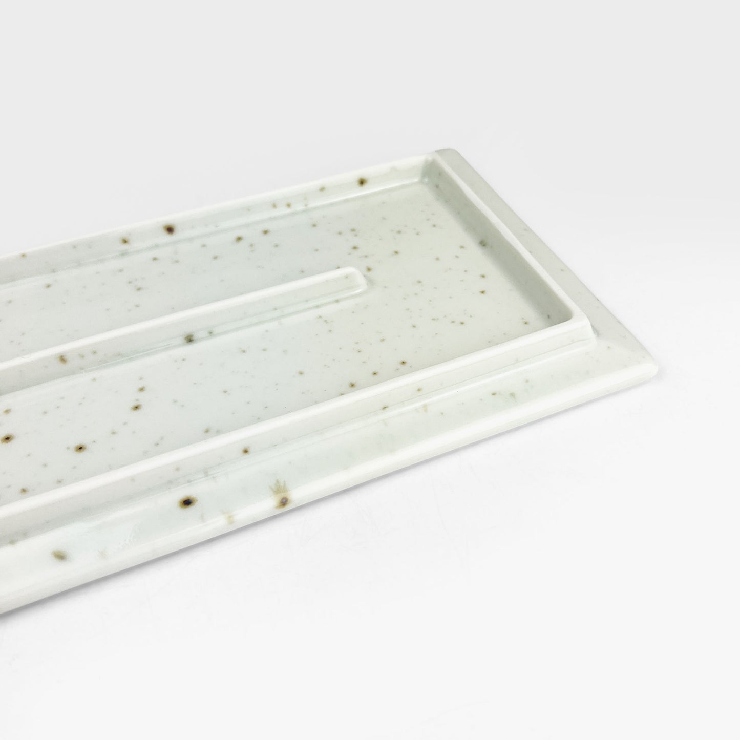 Rec. Plate Hibiki White (14" x 4.75")