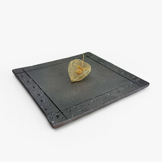 SQ. Plate Kurofuki Yakishime (7.5"D)