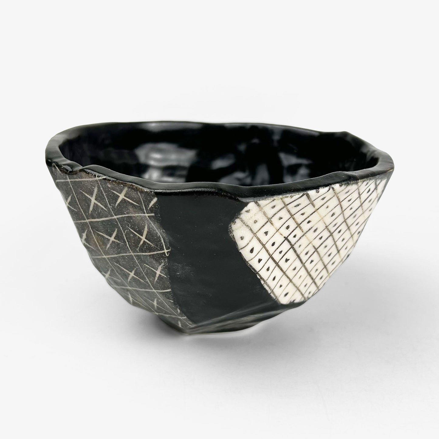 Bowl Tamen Kuro Oribe (5.5"D)