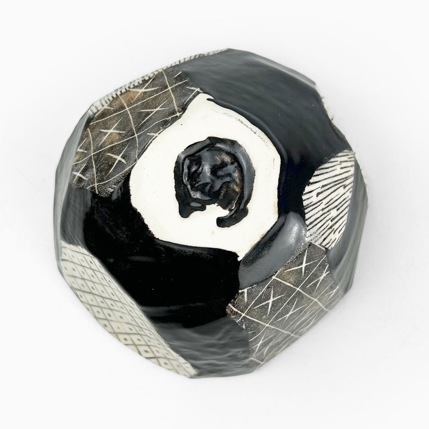 Bowl Tamen Kuro Oribe (5.5"D)