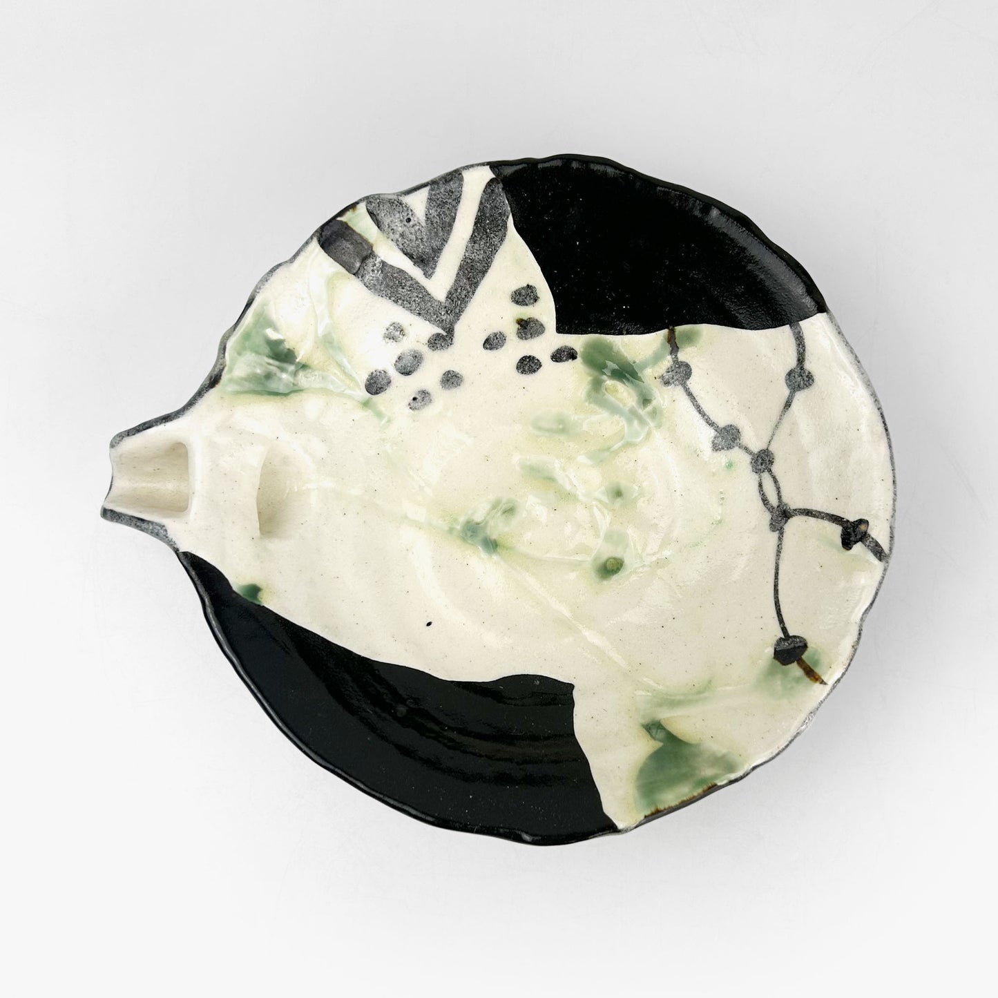 Katakuchi Shallow Bowl (6.75"D)